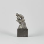 1082 7805 Skulptur
